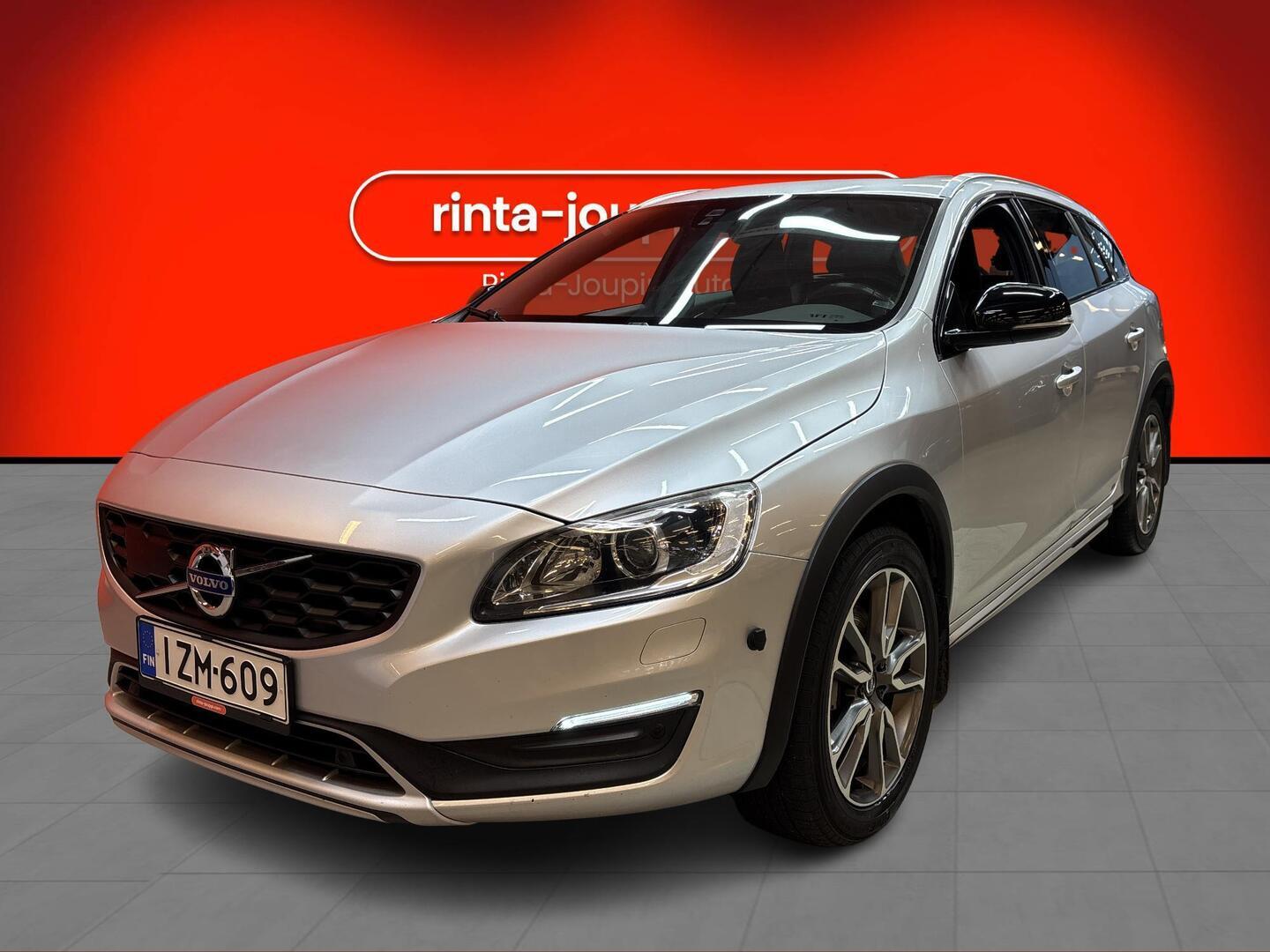 VOLVO V60 Cross Country 2017