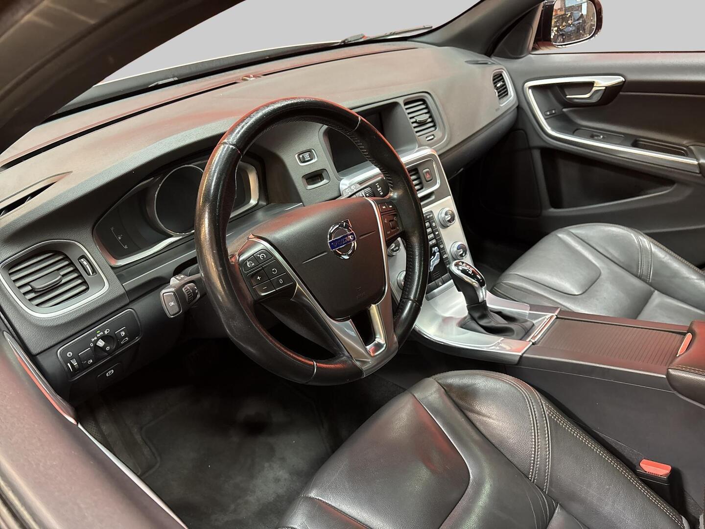 VOLVO V60 Cross Country 2017