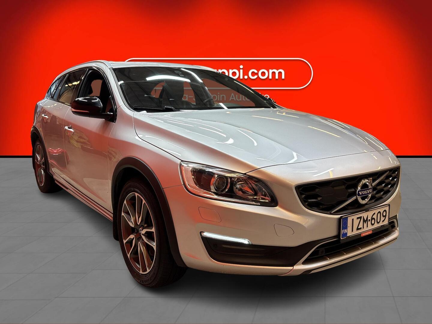 VOLVO V60 Cross Country 2017