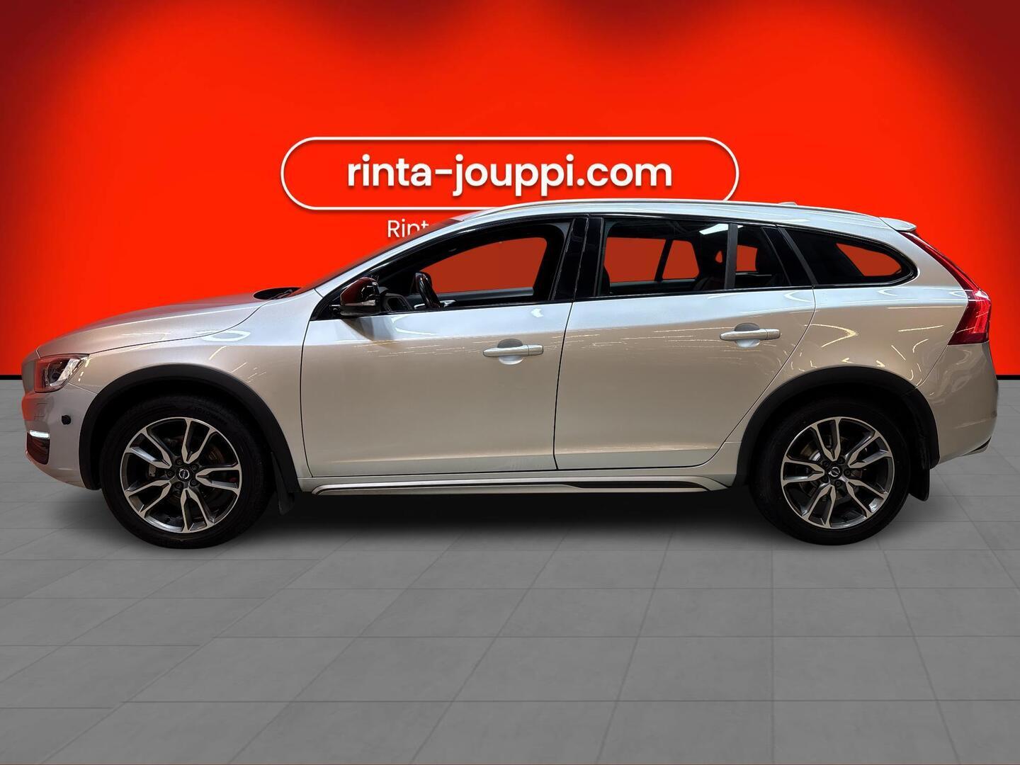 VOLVO V60 Cross Country 2017