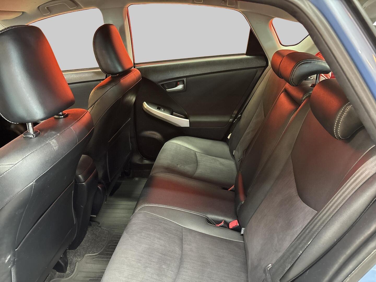 TOYOTA Prius PHEV 2012