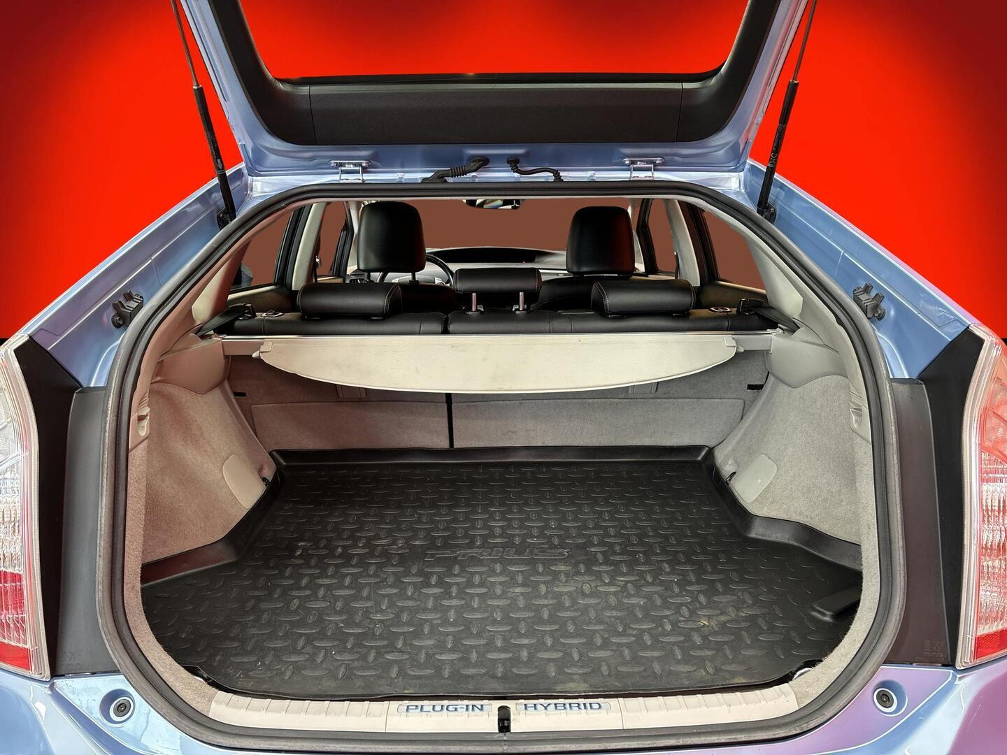 TOYOTA Prius PHEV 2012