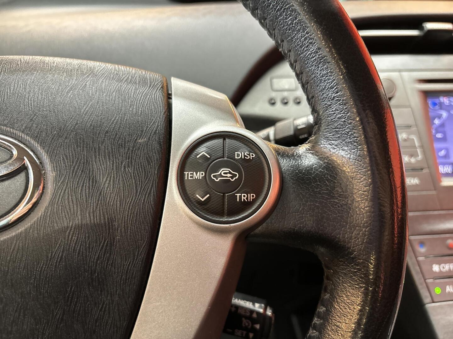 TOYOTA Prius PHEV 2012