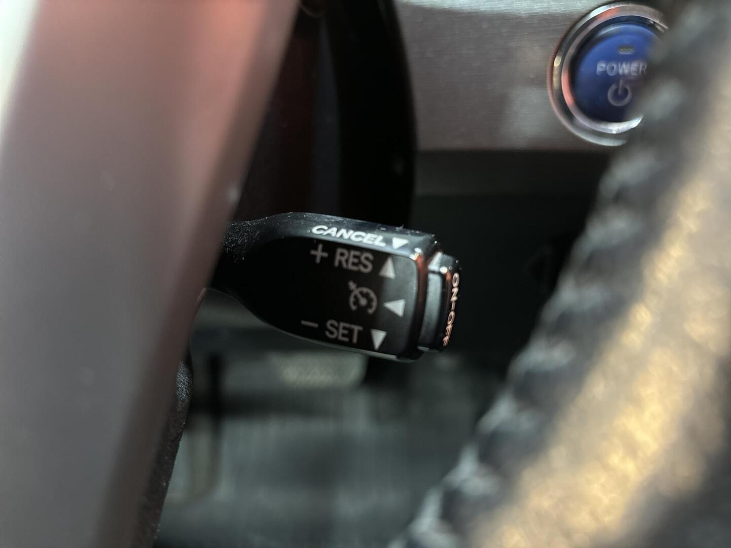 TOYOTA Prius PHEV 2012