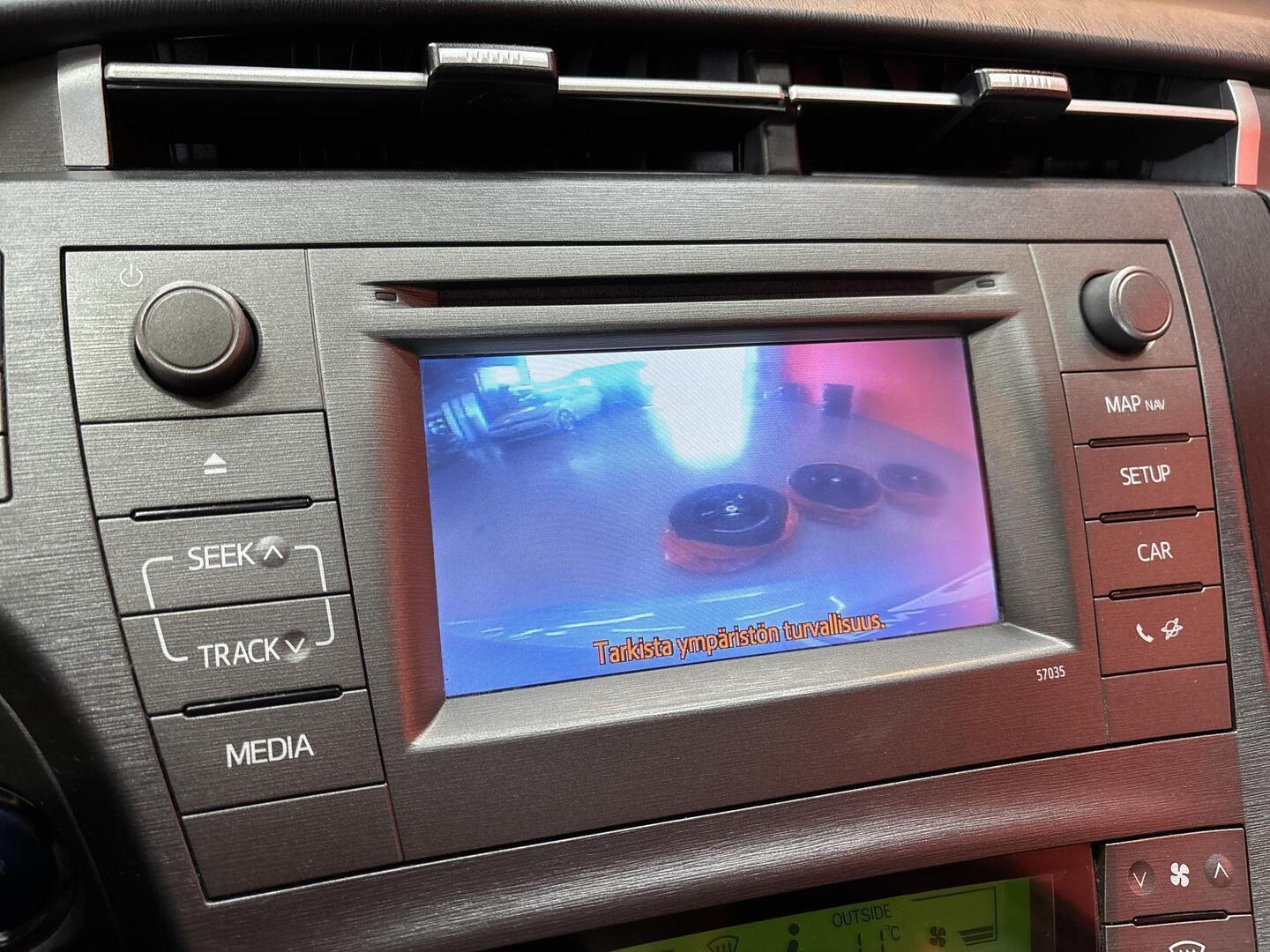 TOYOTA Prius PHEV 2012