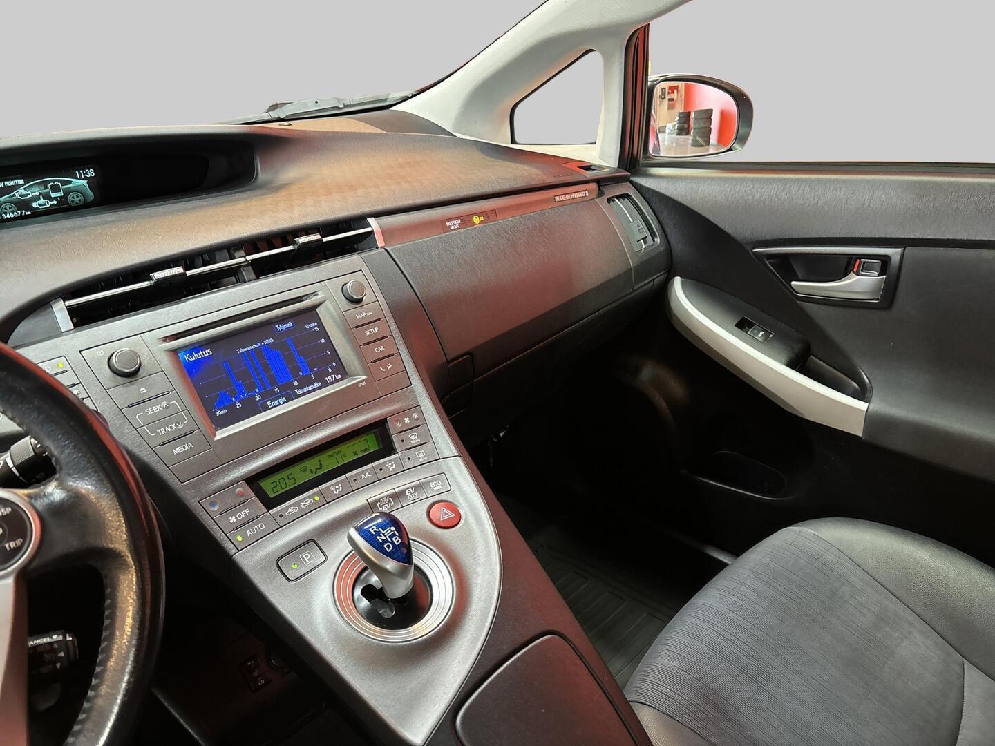 TOYOTA Prius PHEV 2012