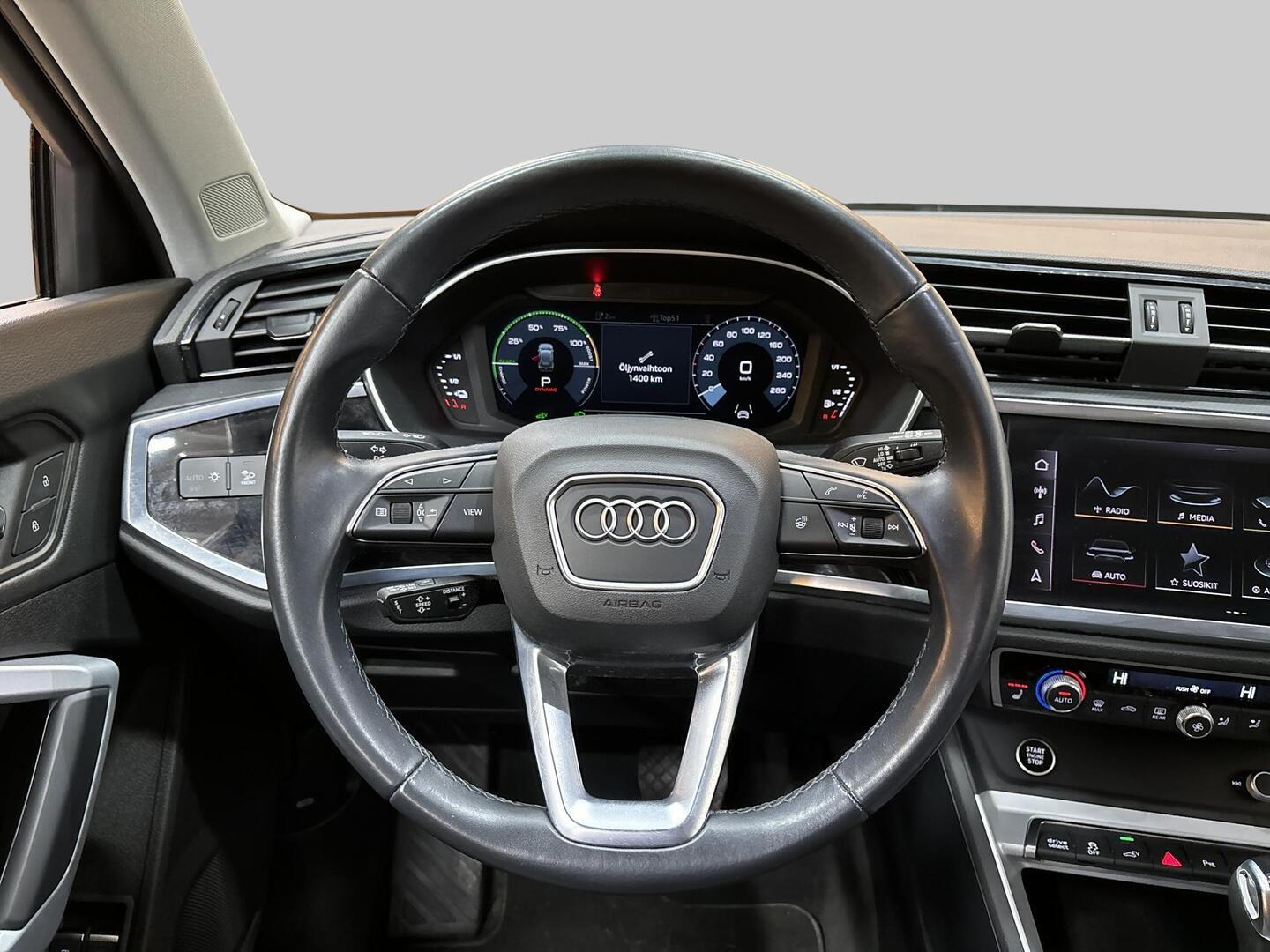 AUDI Q3 2021