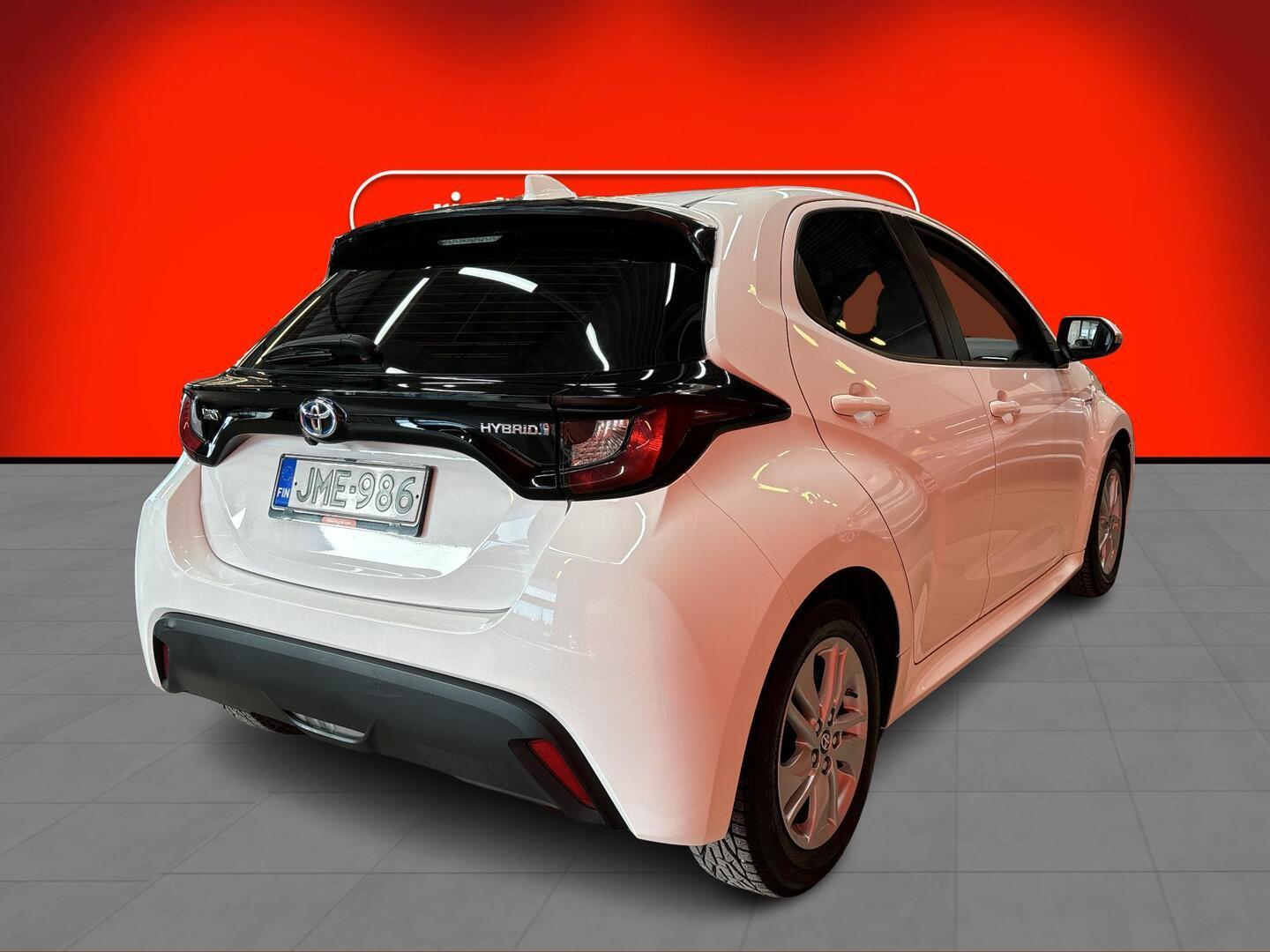 TOYOTA Yaris 2021