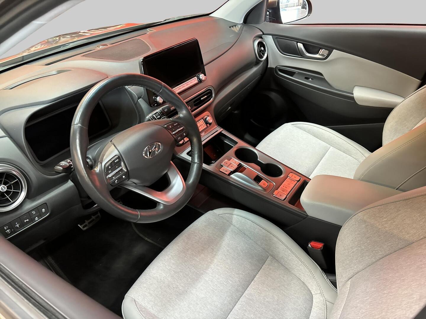 HYUNDAI KONA 2023