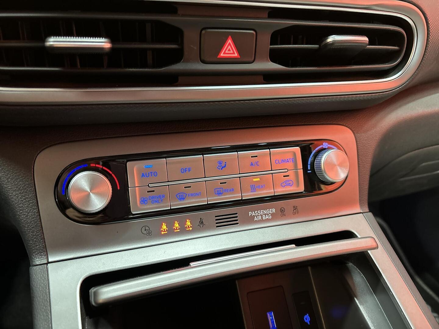 HYUNDAI KONA 2023