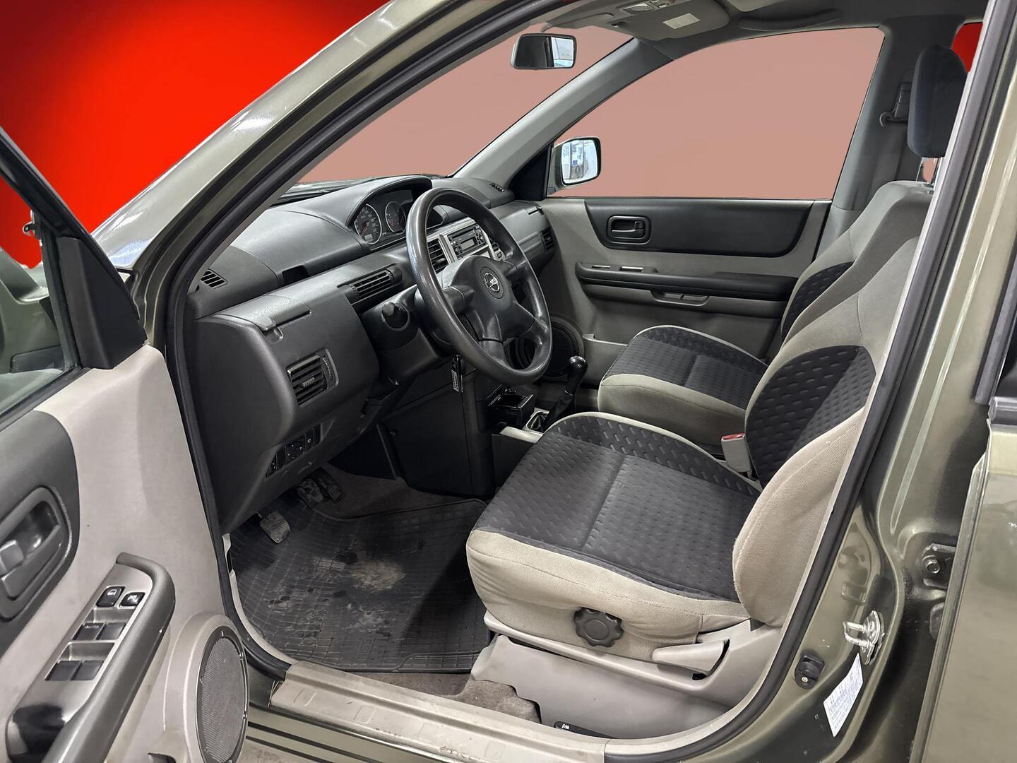 NISSAN X-TRAIL 2005