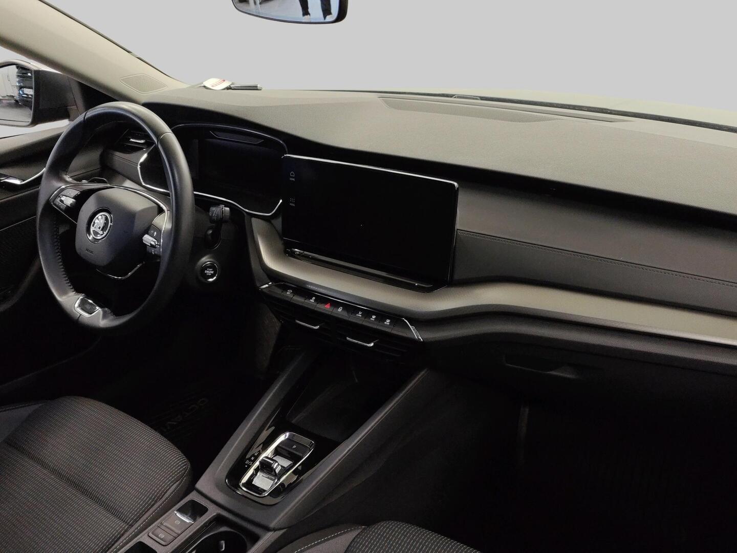 SKODA OCTAVIA 2024