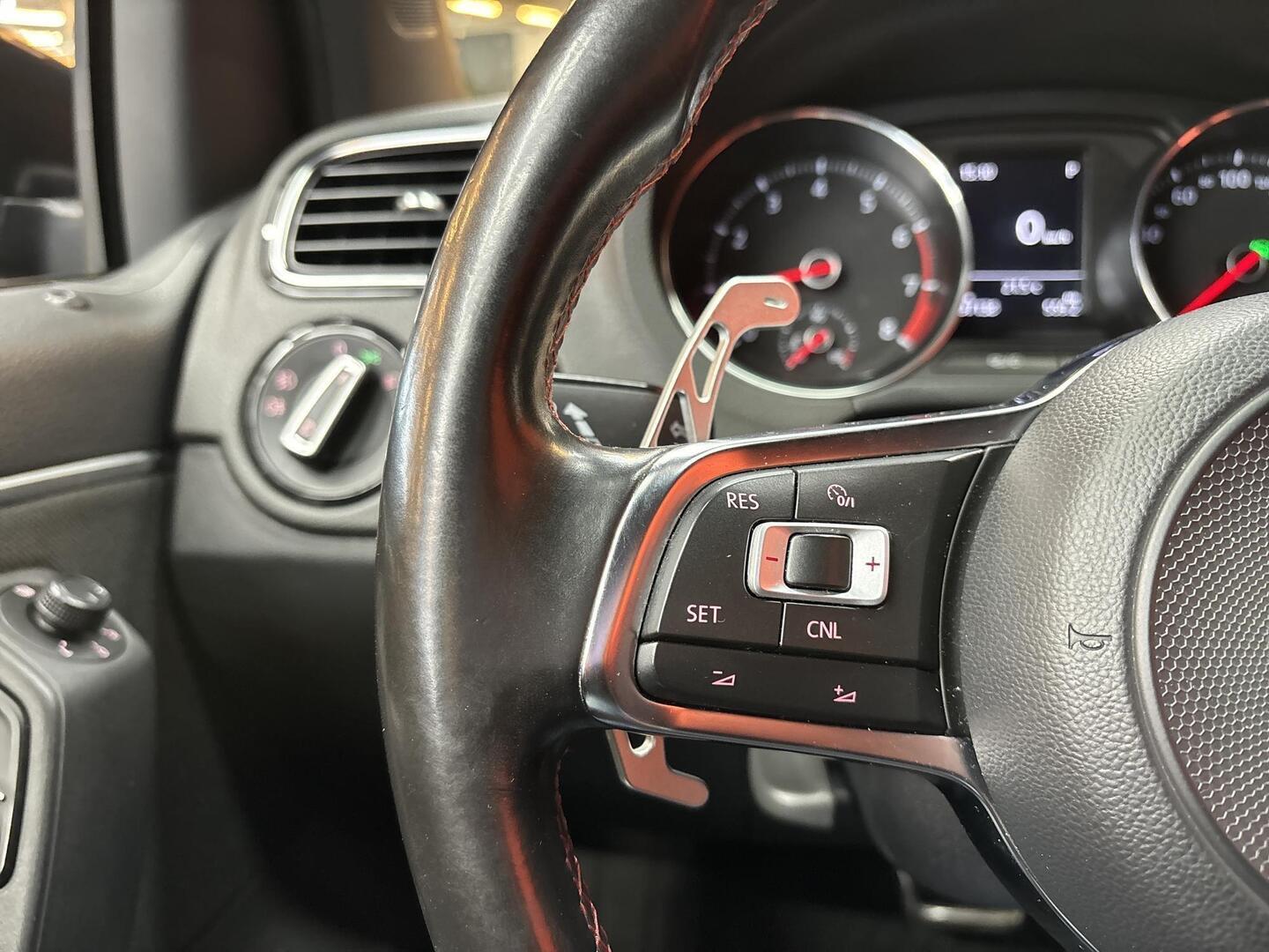 VOLKSWAGEN Polo 2017