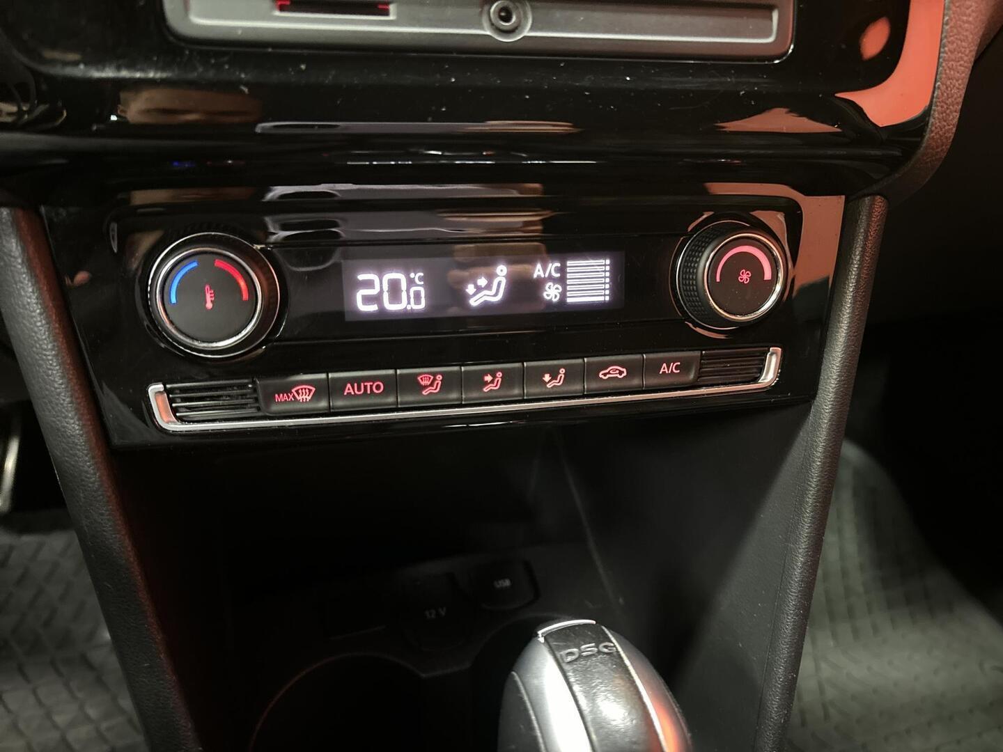 VOLKSWAGEN Polo 2017