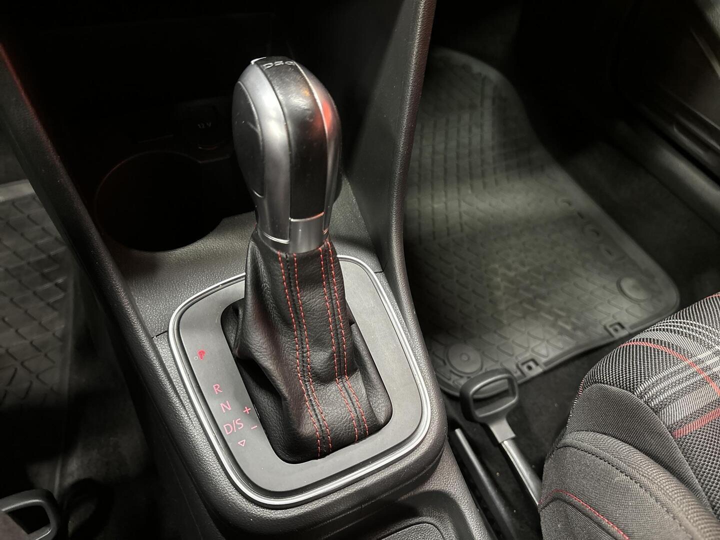 VOLKSWAGEN Polo 2017