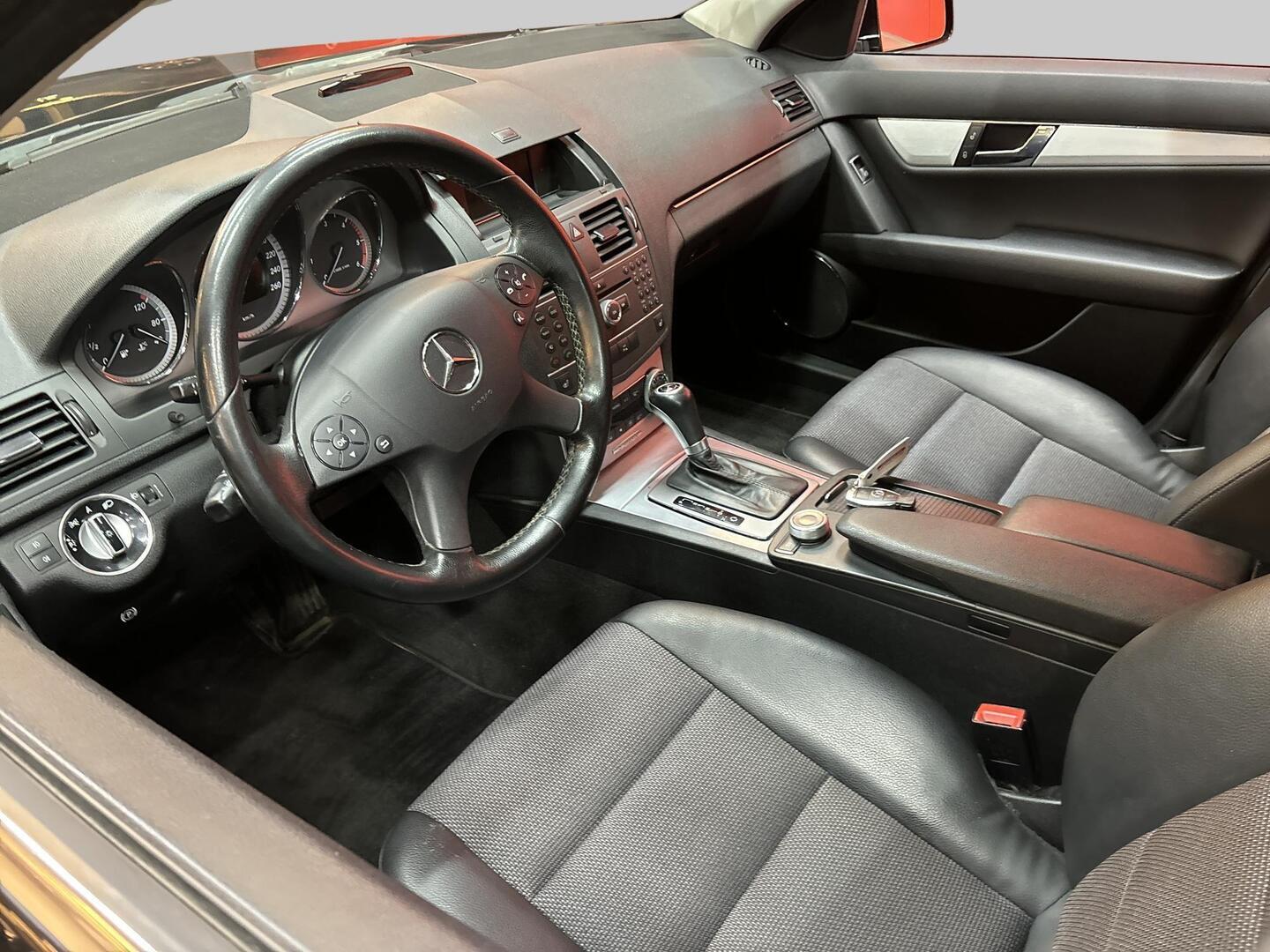 MERCEDES-BENZ C 2010