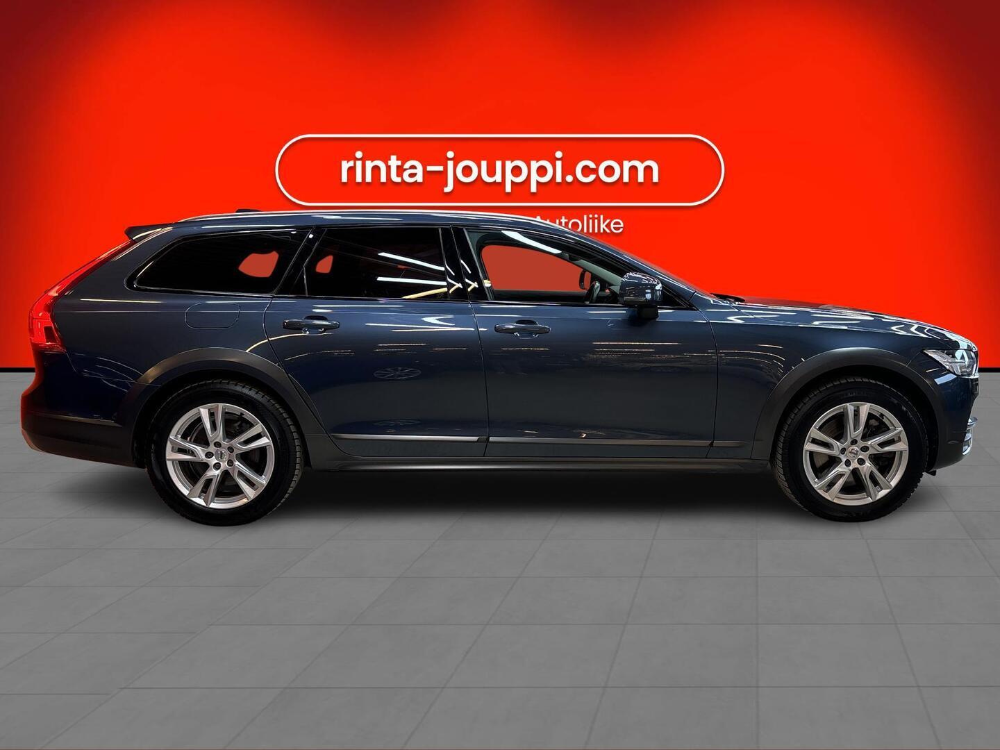 VOLVO V90 Cross Country 2018