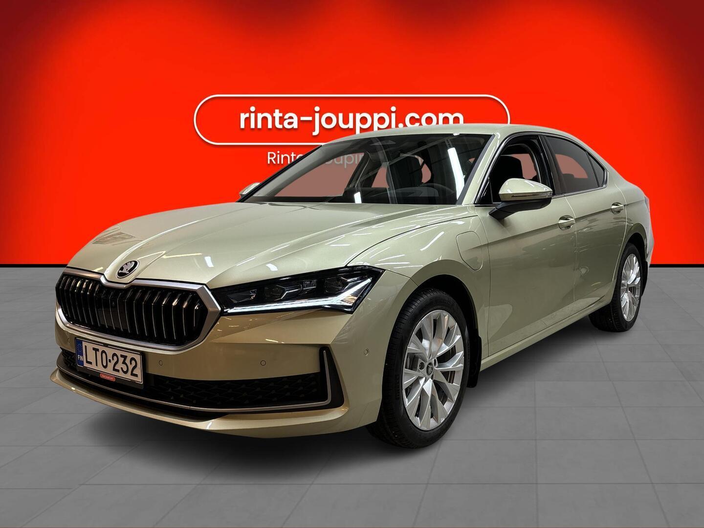 SKODA Superb 2026
