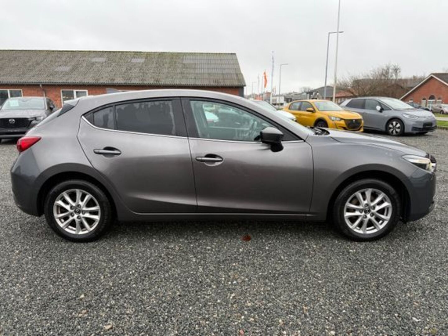 MAZDA 3 2018
