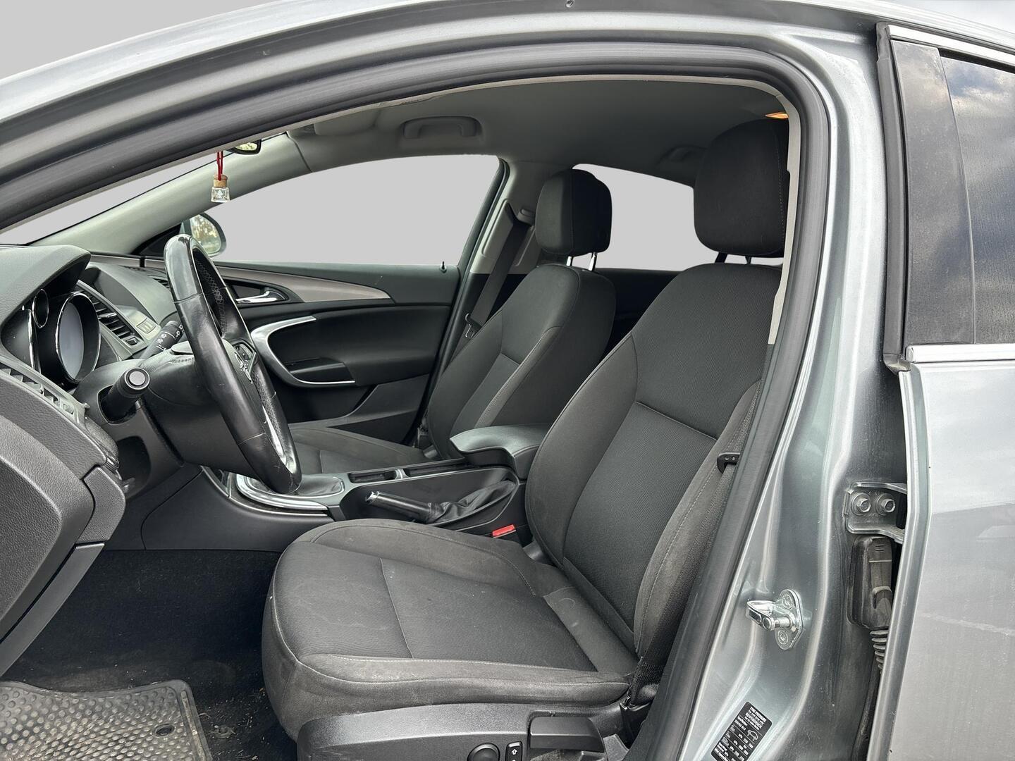OPEL Insignia 2012