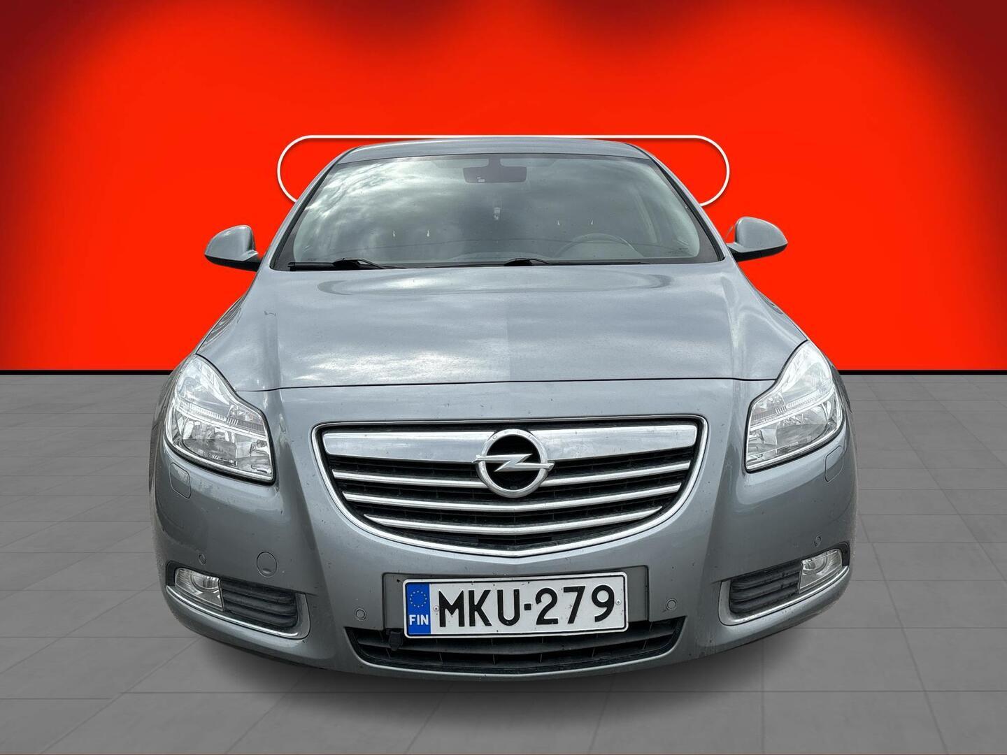 OPEL Insignia 2012