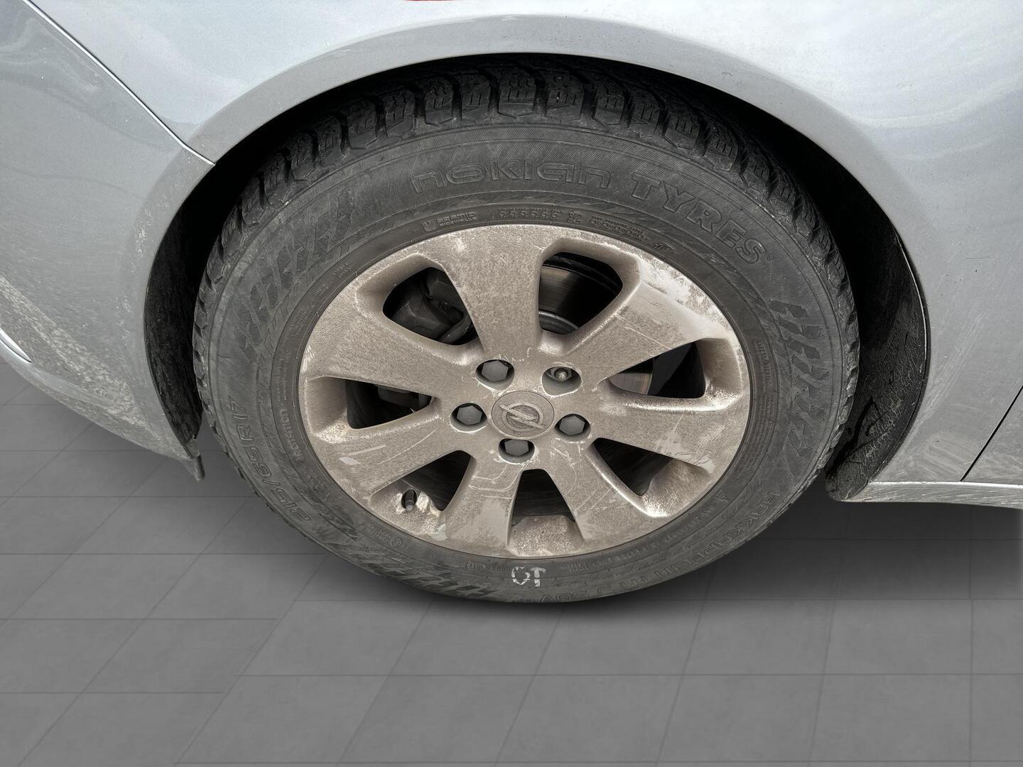 OPEL Insignia 2012