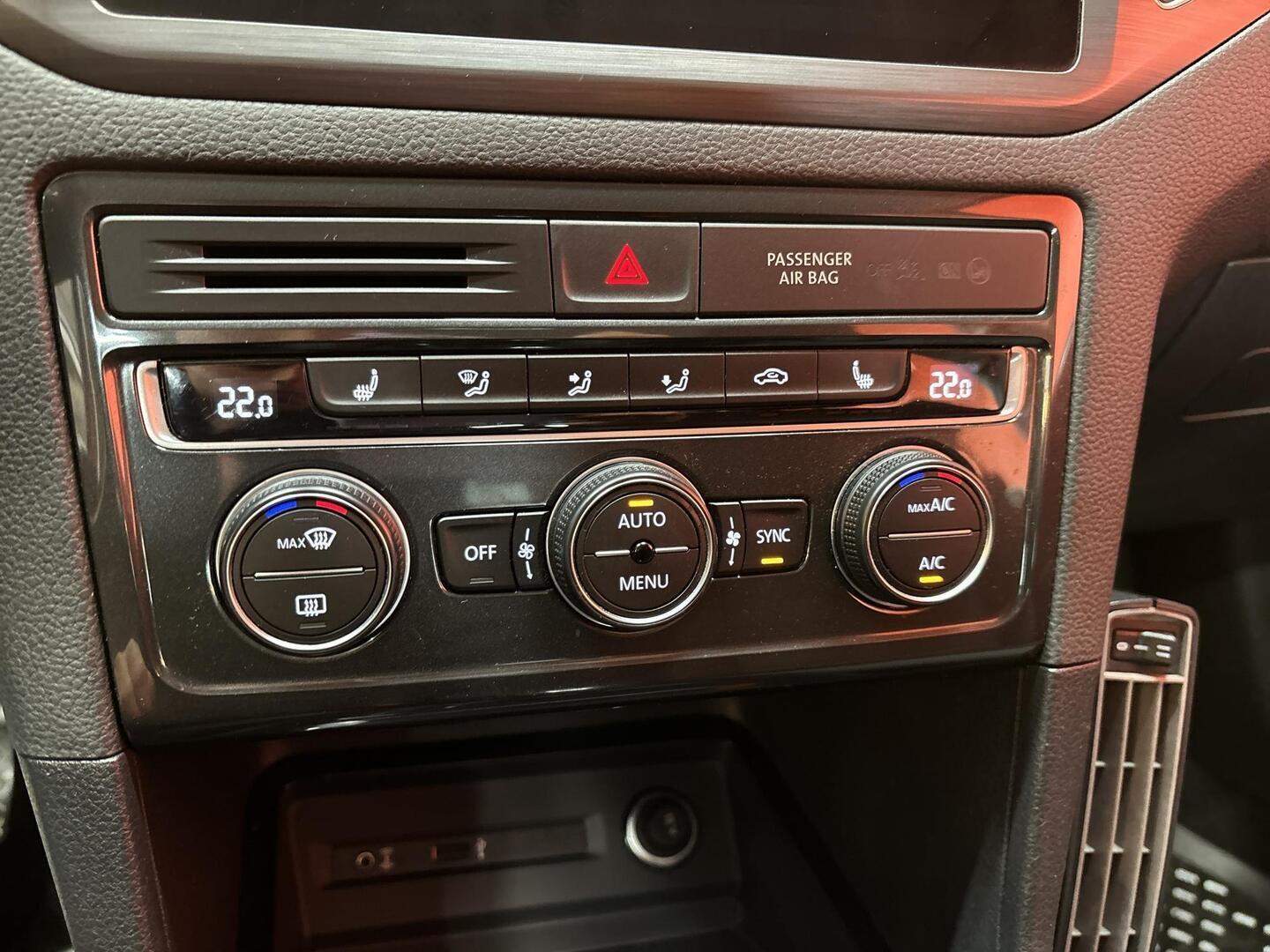 VOLKSWAGEN Golf Sportsvan 2018