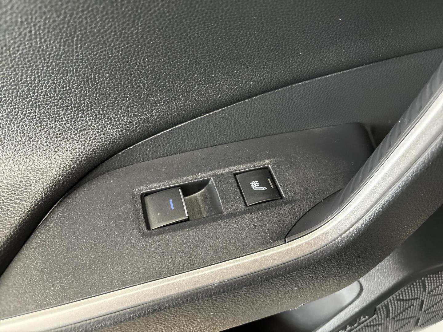 TOYOTA RAV4 2021