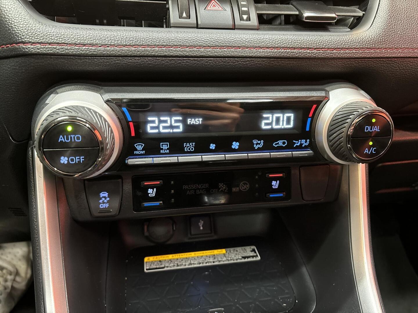 TOYOTA RAV4 2021
