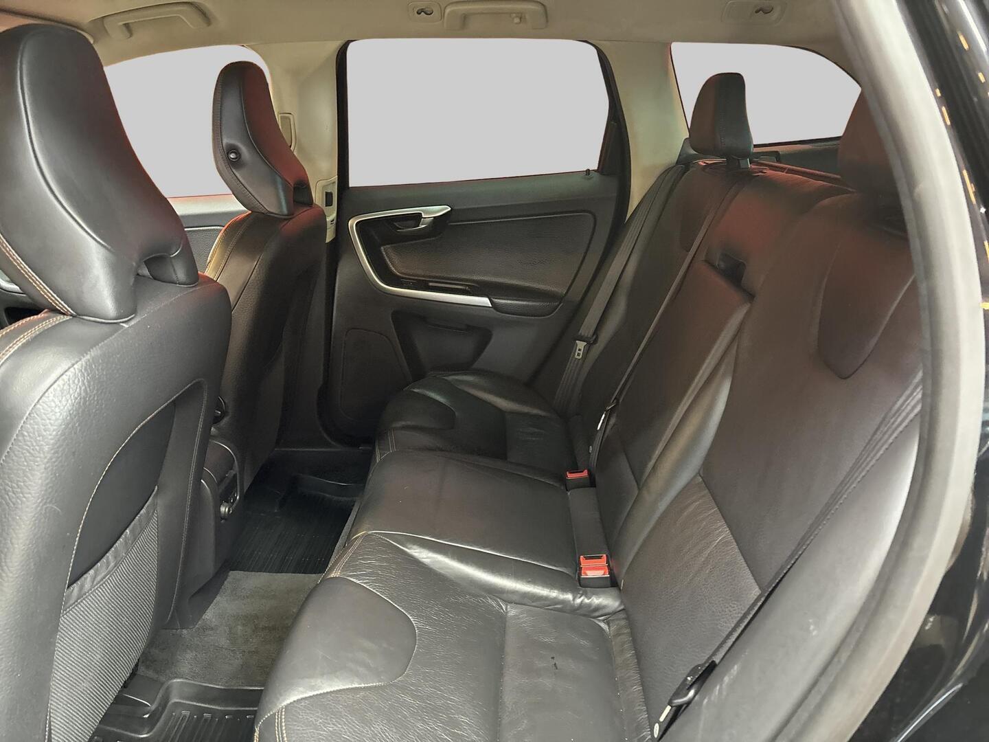 VOLVO XC60 2011