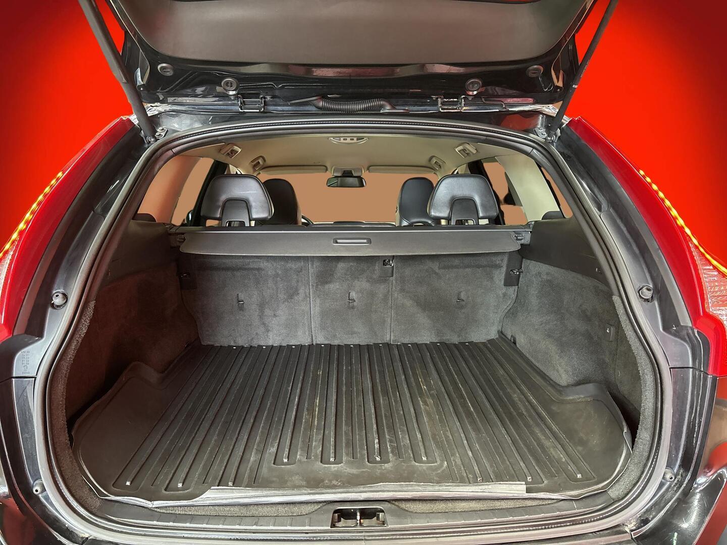 VOLVO XC60 2011