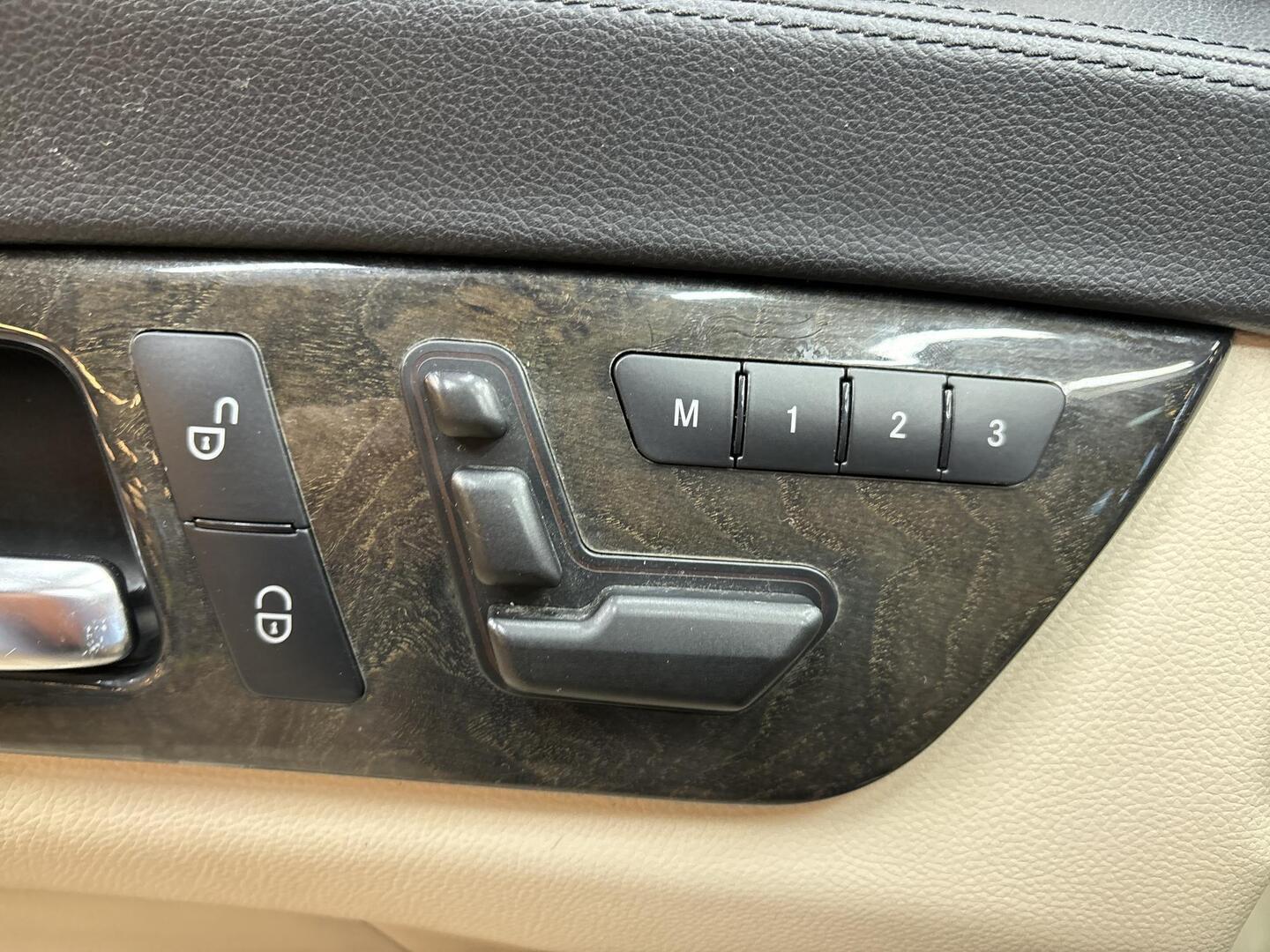 MERCEDES-BENZ CLS 2012