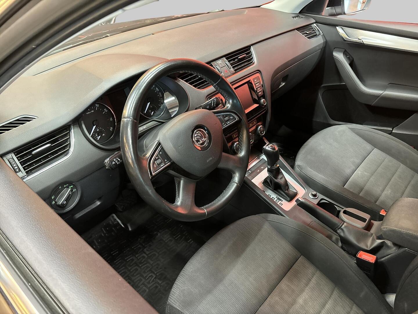 SKODA Octavia 2014
