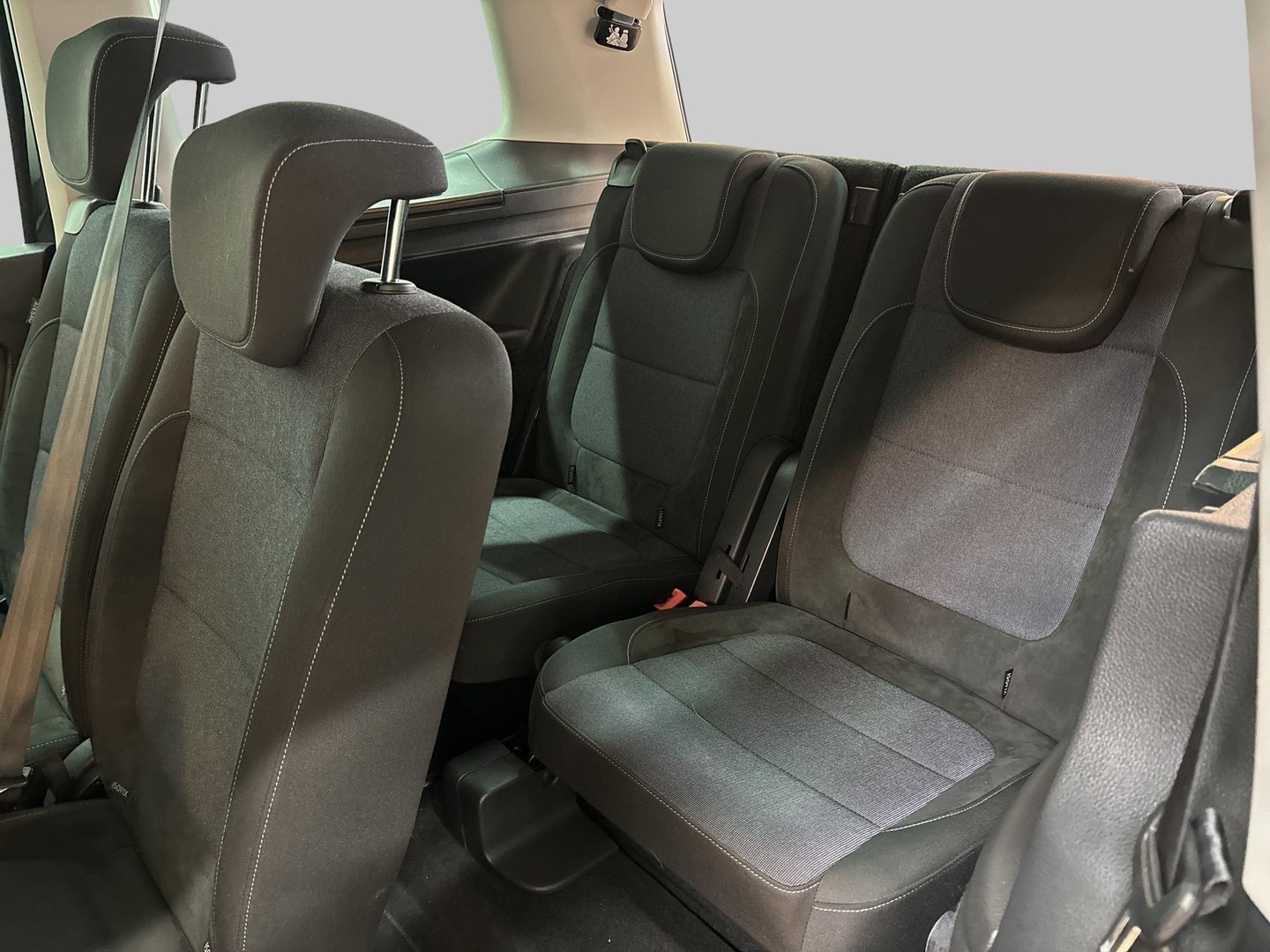 VOLKSWAGEN Sharan 2012