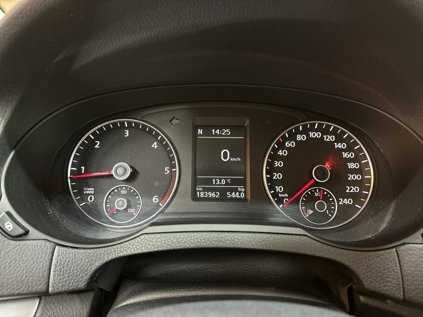 VOLKSWAGEN Sharan 2012