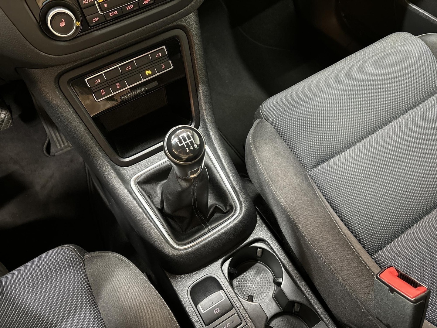 VOLKSWAGEN Sharan 2012