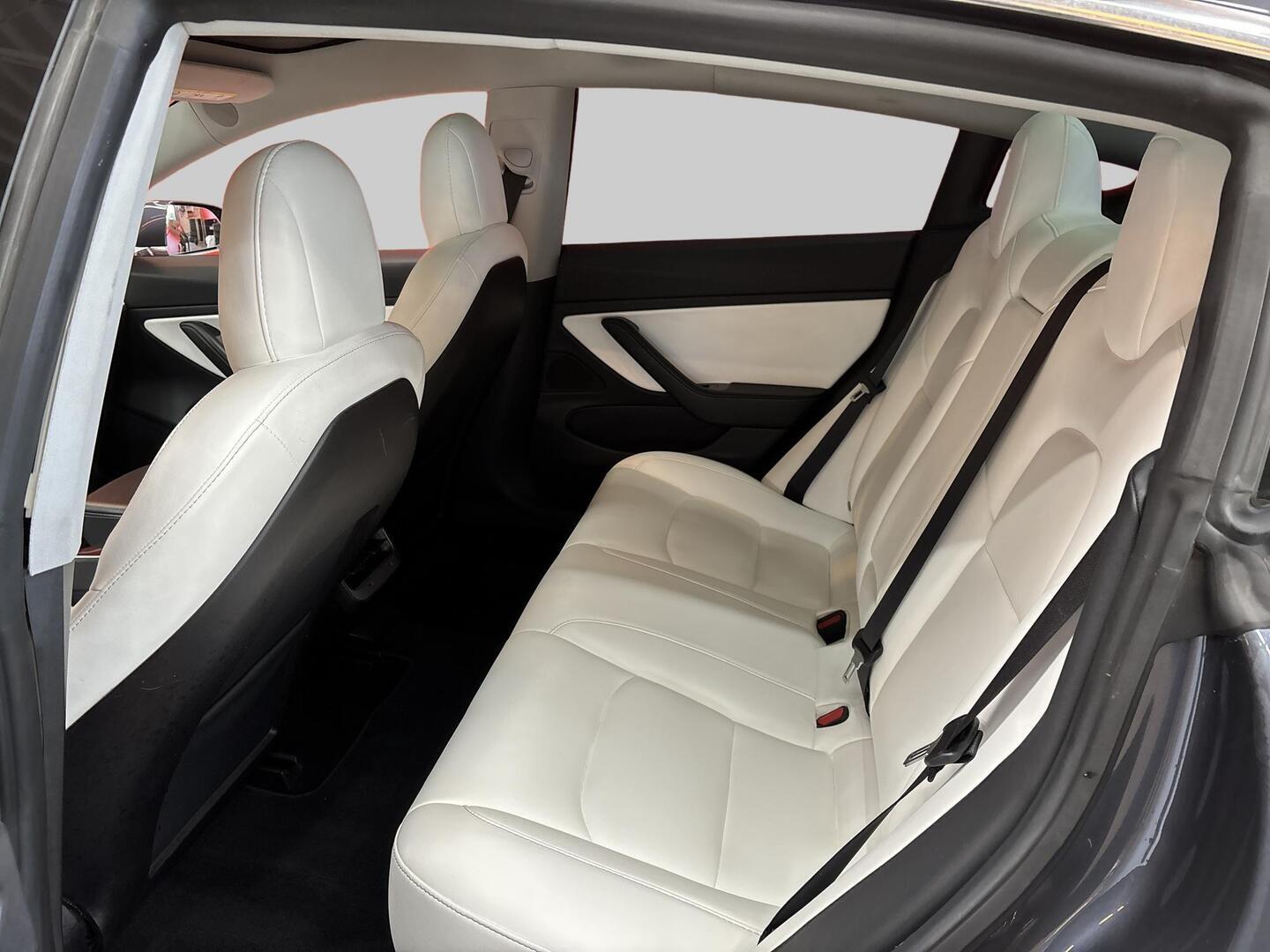 TESLA Model 3 2019