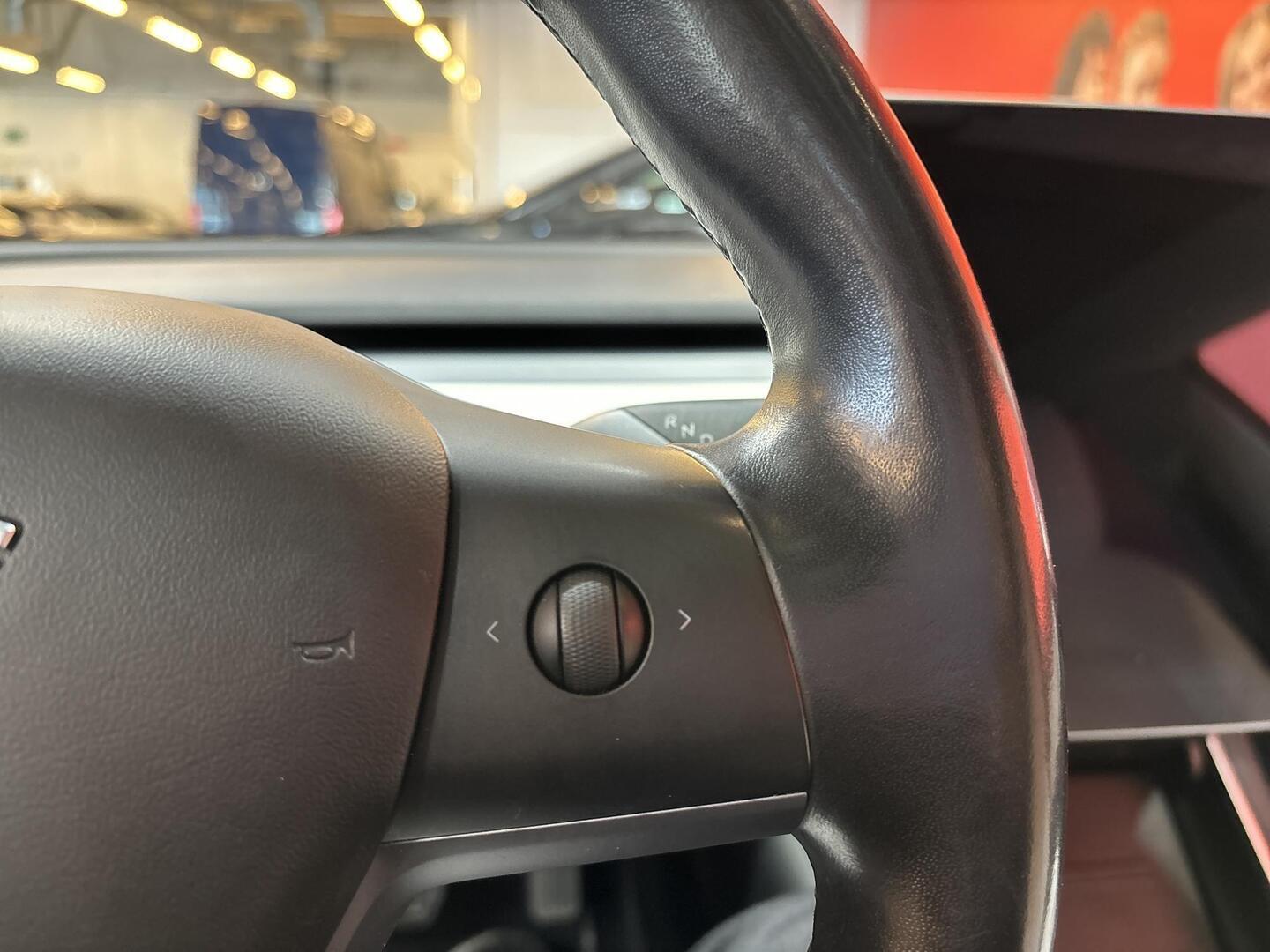 TESLA Model 3 2019