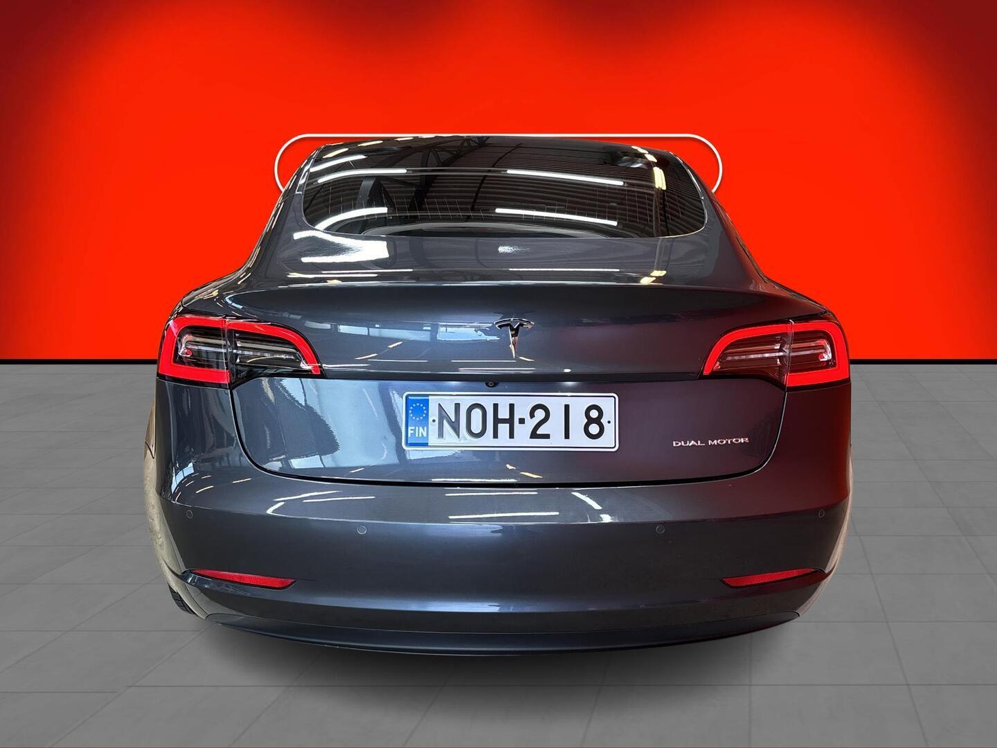 TESLA Model 3 2019