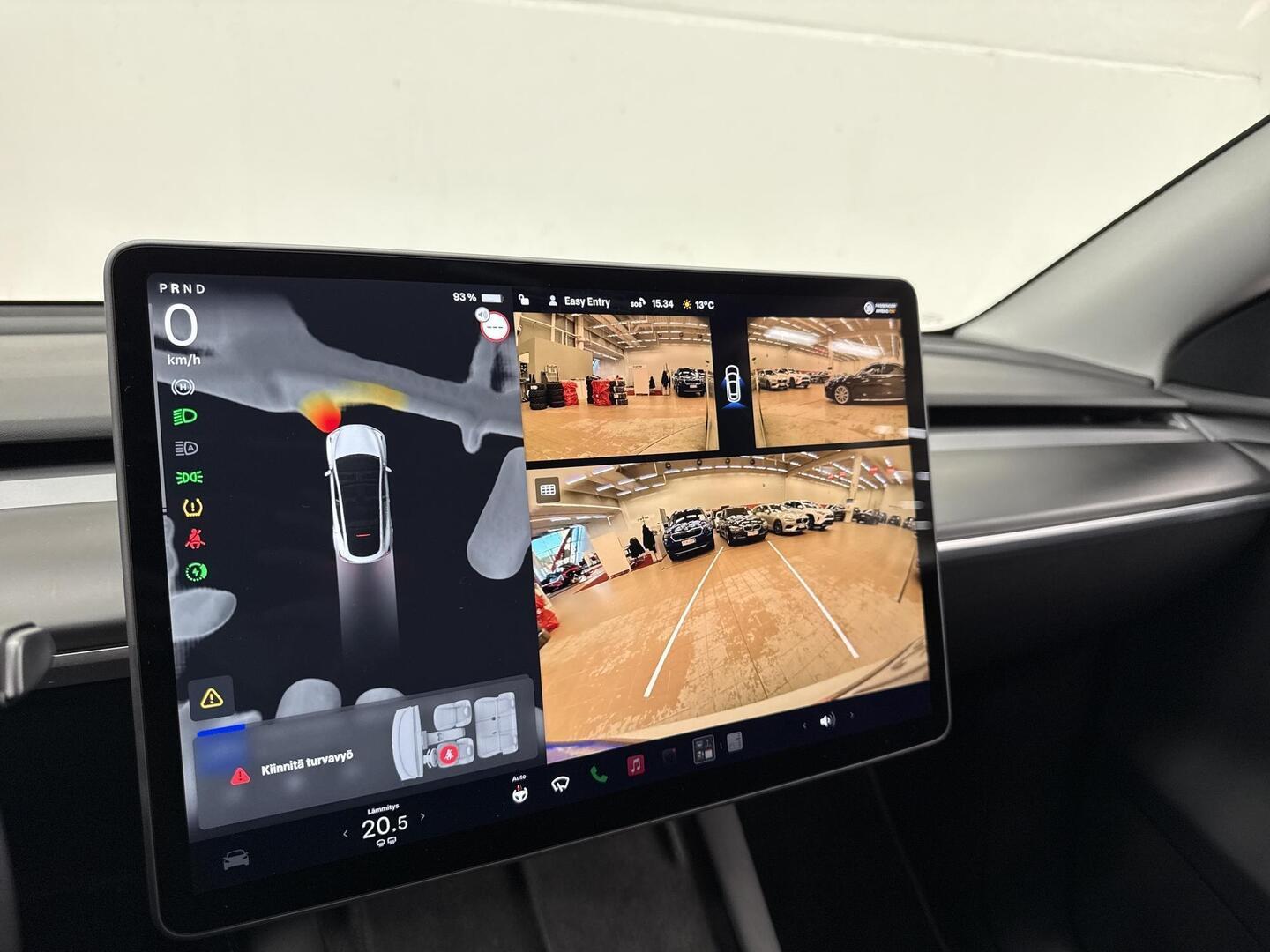 TESLA Model Y 2025
