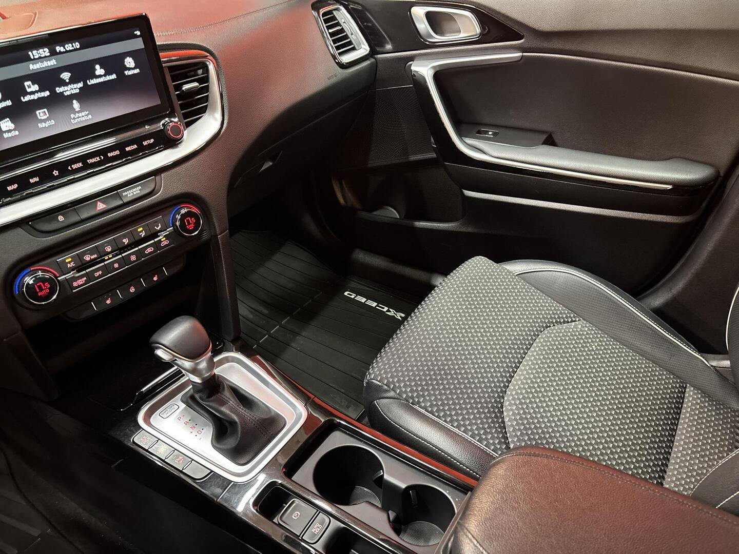 KIA XCEED 2021
