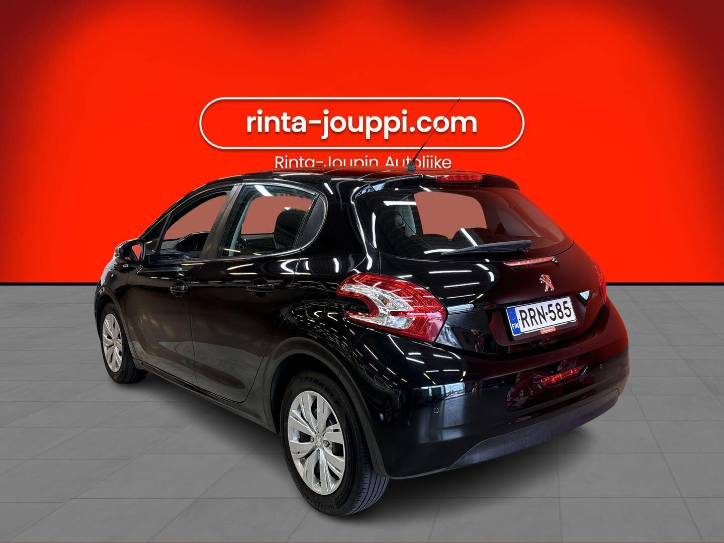 PEUGEOT 208 2013