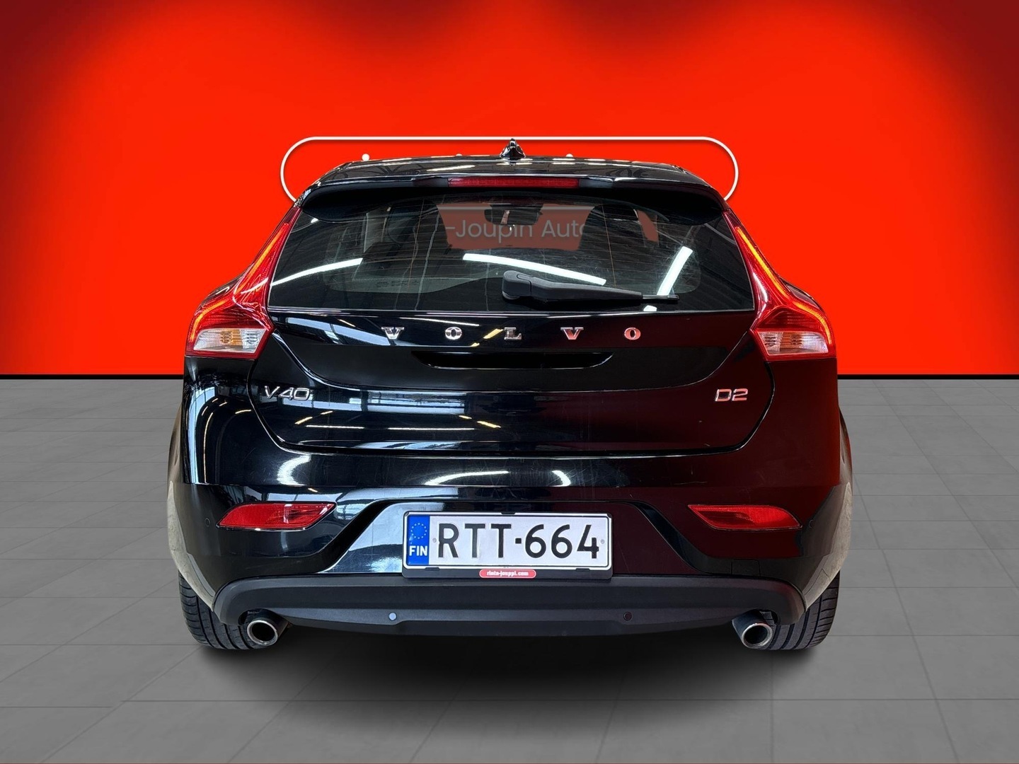 VOLVO V40 2018