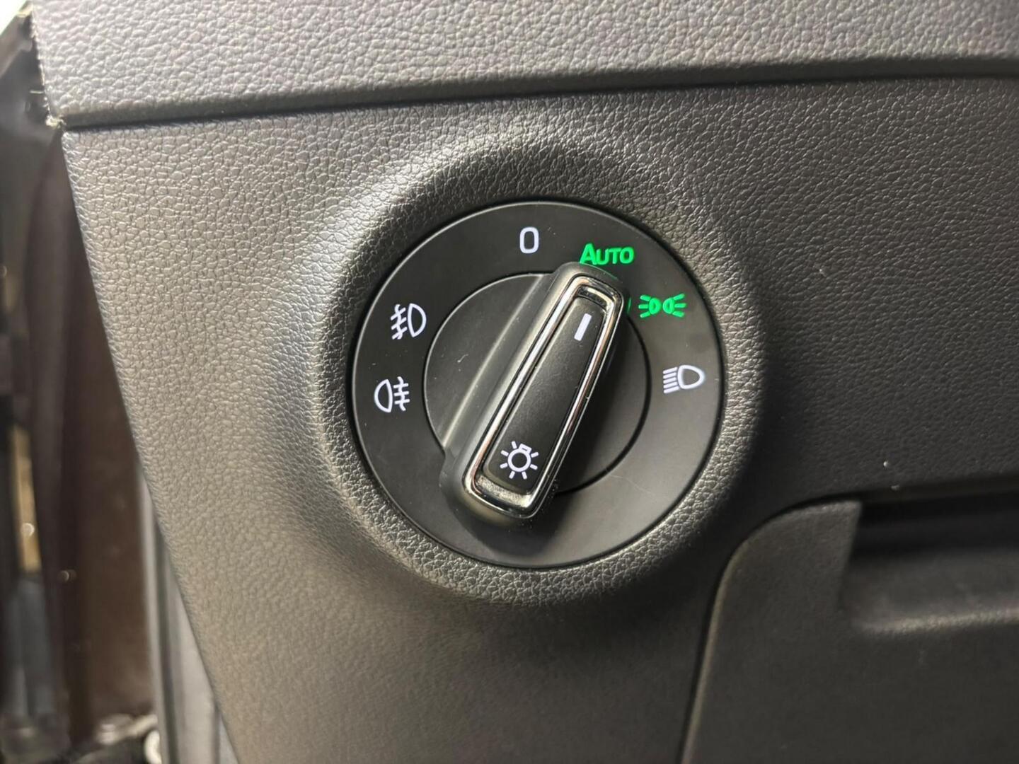 SKODA Karoq 2019