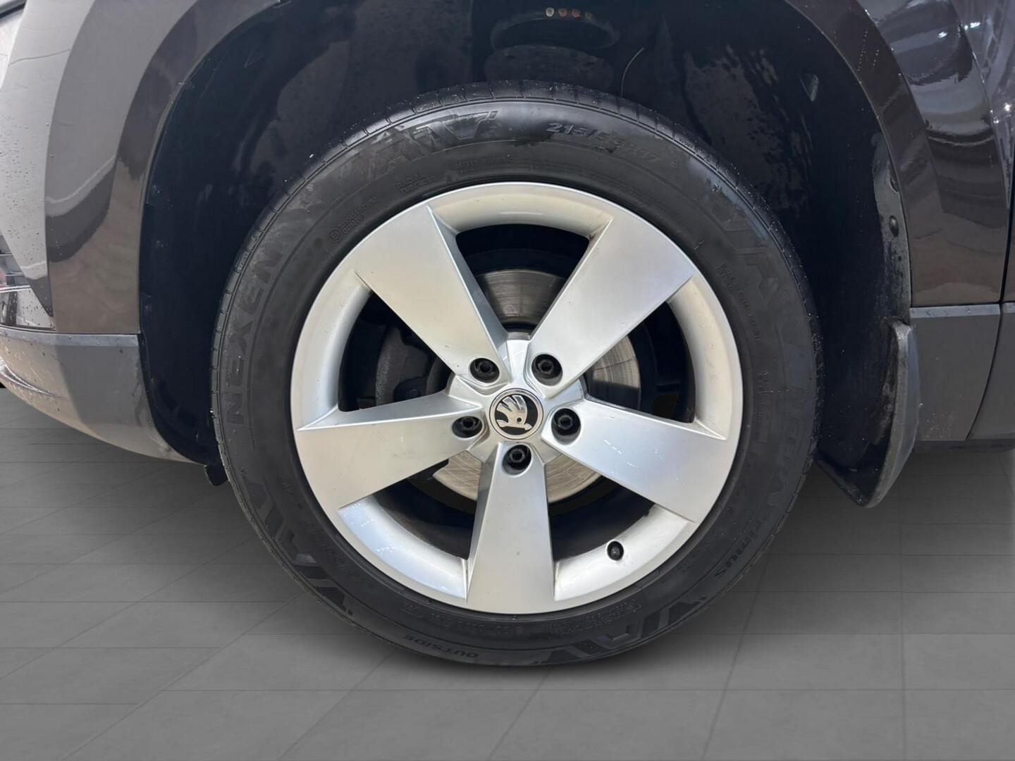 SKODA Karoq 2019