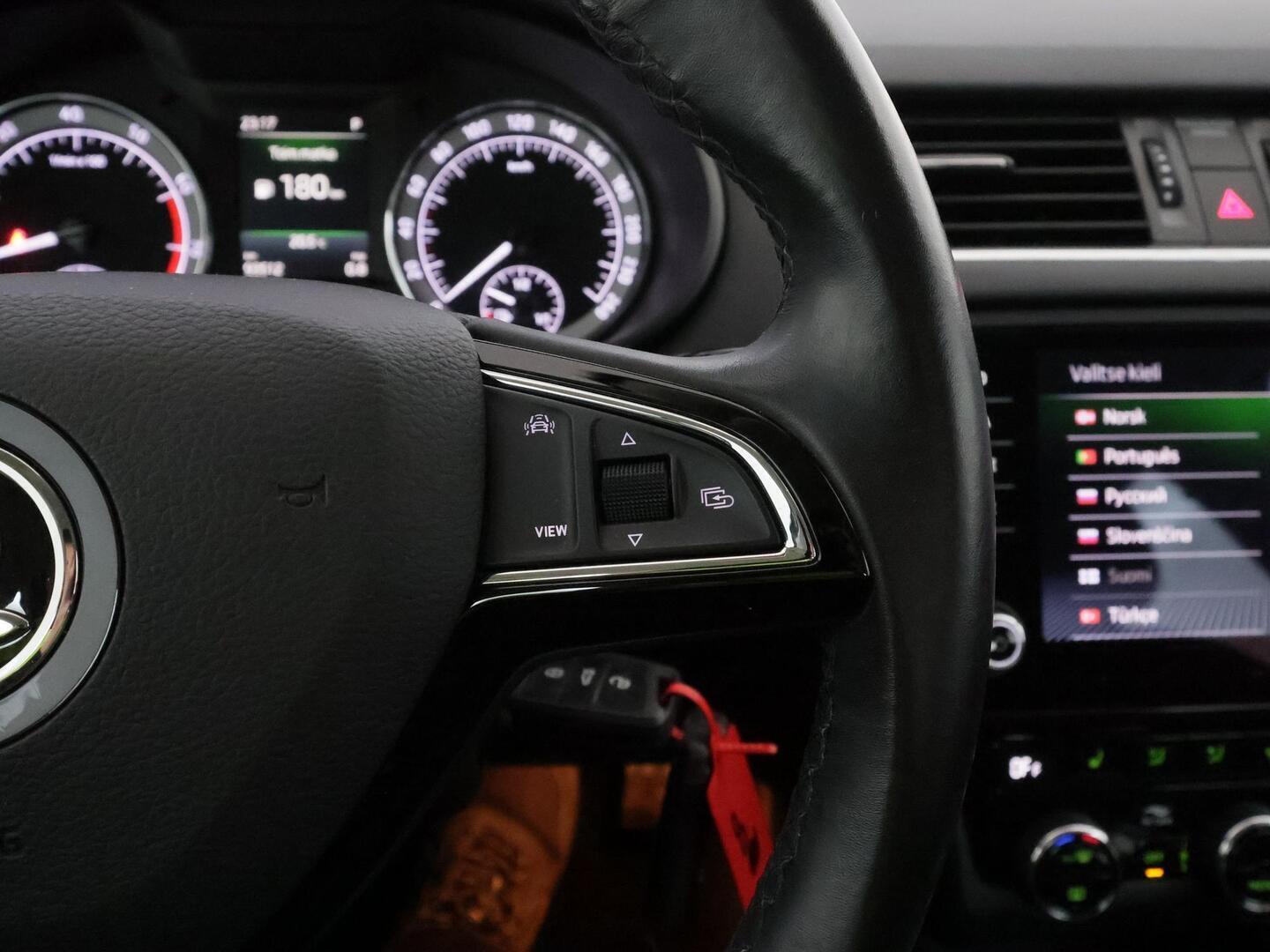 SKODA OCTAVIA 2019
