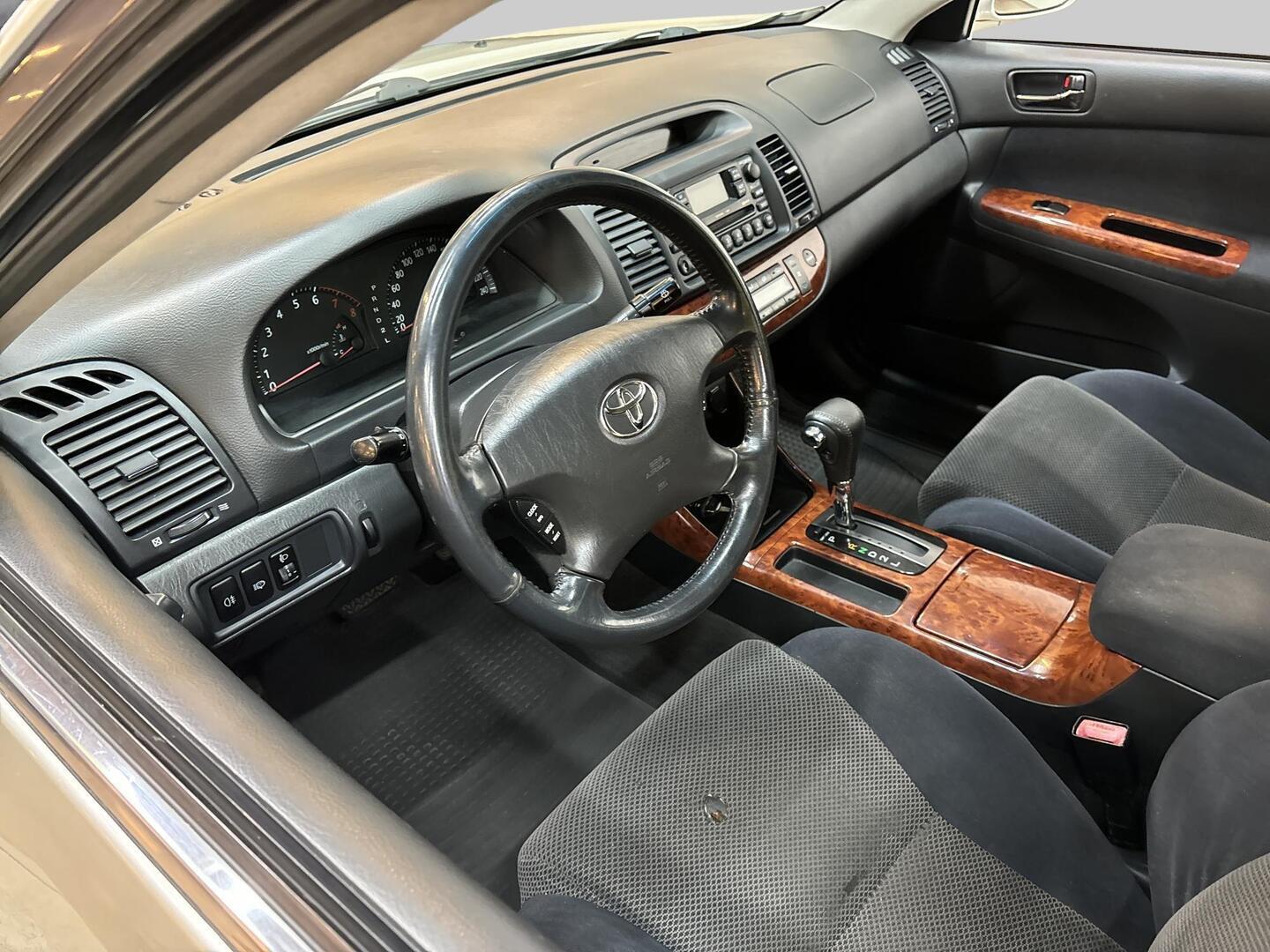 TOYOTA Camry 2002