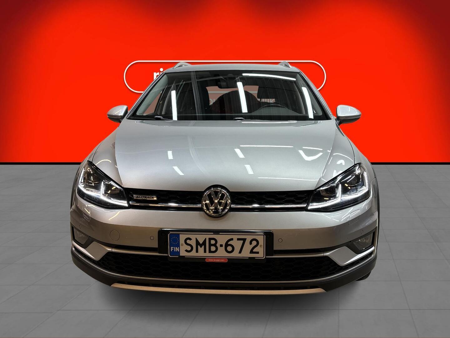 VOLKSWAGEN Golf 2018