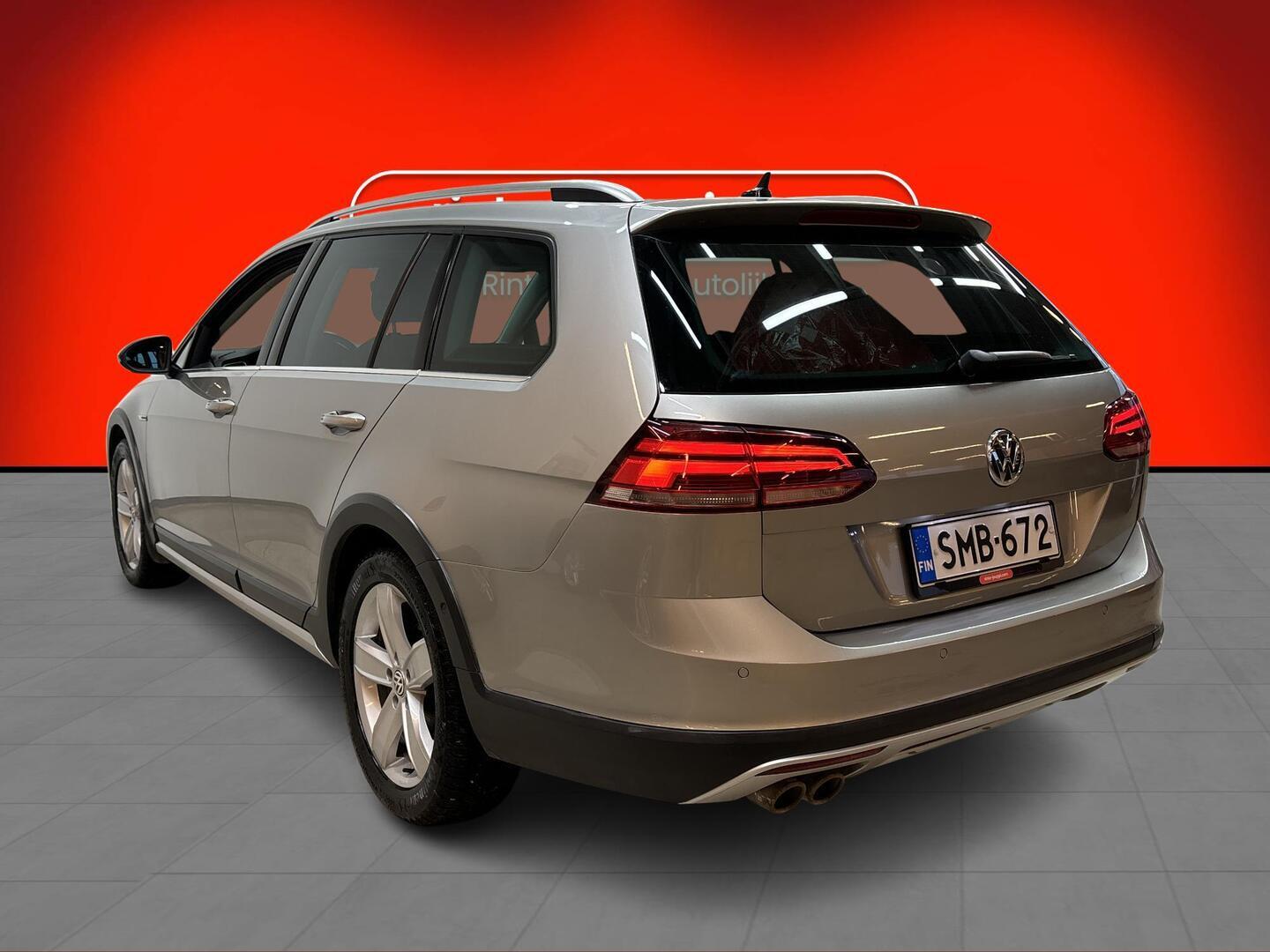 VOLKSWAGEN Golf 2018