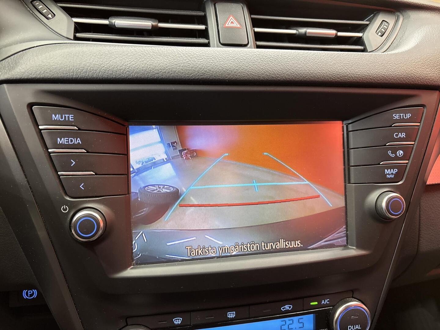 TOYOTA Avensis 2017